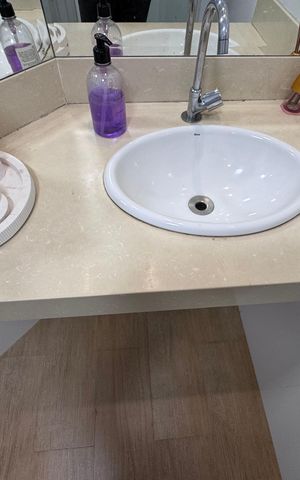 Casa de condomínio à venda com 300m², 5 quartos e 2 vagas Casa de condomínio à venda com 300m², 5 quartos e 2 vagasÁrea externa - Banheiro