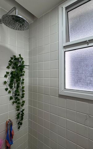 Casa de condomínio à venda com 300m², 5 quartos e 2 vagas Casa de condomínio à venda com 300m², 5 quartos e 2 vagasSuíte 2 - Banheiro