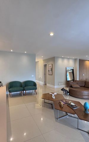 Casa de condomínio à venda com 300m², 5 quartos e 2 vagas Casa de condomínio à venda com 300m², 5 quartos e 2 vagasSala
