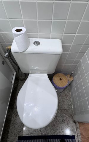 Casa de condomínio à venda com 300m², 5 quartos e 2 vagas Casa de condomínio à venda com 300m², 5 quartos e 2 vagasSuíte 3 - Banheiro