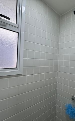 Casa de condomínio à venda com 300m², 5 quartos e 2 vagas Casa de condomínio à venda com 300m², 5 quartos e 2 vagasSuíte 3 - Banheiro