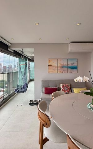 Apartamento à venda com 120m², 3 quartos e 2 vagas Apartamento à venda com 120m², 3 quartos e 2 vagasVaranda