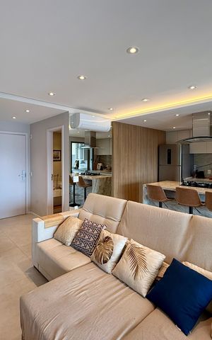 Apartamento à venda com 120m², 3 quartos e 2 vagas Apartamento à venda com 120m², 3 quartos e 2 vagasSala