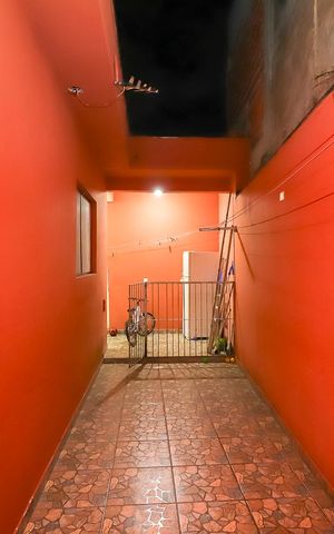 Casa para alugar com 136m², 2 quartos e 2 vagasQuintal