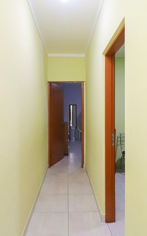 Casa para alugar com 136m², 2 quartos e 2 vagasCorredor Interno
