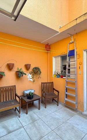 Casa à venda com 90m², 3 quartos e 1 vagaÁrea de Serviço/Quintal