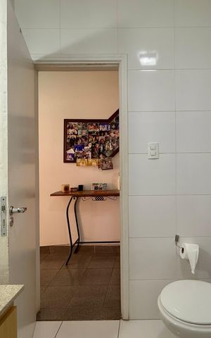 Casa à venda com 90m², 3 quartos e 1 vagaBanheiro 