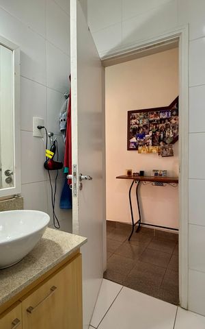 Casa à venda com 90m², 3 quartos e 1 vagaBanheiro 