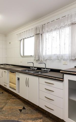 Apartamento à venda com 267m², 3 quartos e 3 vagasCozinha
