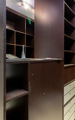Apartamento à venda com 267m², 3 quartos e 3 vagasCloset da Suíte 1
