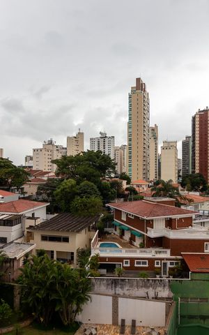 Apartamento à venda com 267m², 3 quartos e 3 vagasVaranda da Suíte 1 - Vista