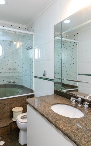 Apartamento à venda com 267m², 3 quartos e 3 vagasBanheiro 3