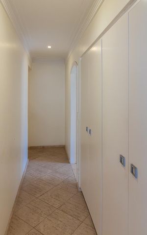 Apartamento à venda com 267m², 3 quartos e 3 vagasCorredor dos Quartos