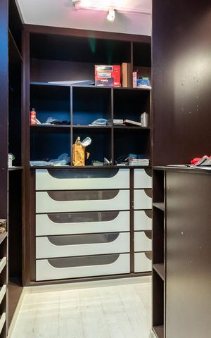 Apartamento à venda com 267m², 3 quartos e 3 vagasCloset da Suíte 1