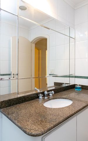 Apartamento à venda com 267m², 3 quartos e 3 vagasBanheiro 3