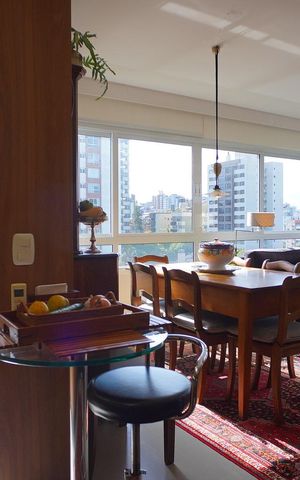 Apartamento à venda com 106m², 2 quartos e 2 vagas Apartamento à venda com 106m², 2 quartos e 2 vagasCozinha