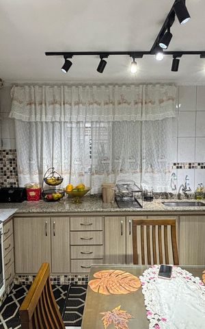 Casa à venda com 175m², 3 quartos e 2 vagas Casa à venda com 175m², 3 quartos e 2 vagasCozinha