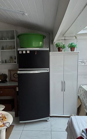 Casa à venda com 175m², 3 quartos e 2 vagas Casa à venda com 175m², 3 quartos e 2 vagasQuintal - Churrasqueira