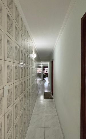Casa à venda com 175m², 3 quartos e 2 vagas Casa à venda com 175m², 3 quartos e 2 vagasCorredor