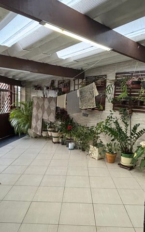 Casa à venda com 175m², 3 quartos e 2 vagas Casa à venda com 175m², 3 quartos e 2 vagasGaragem