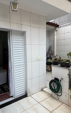 Casa à venda com 175m², 3 quartos e 2 vagas Casa à venda com 175m², 3 quartos e 2 vagasQuarto 2 Varanda