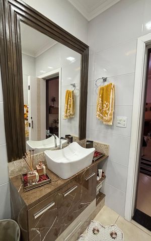 Casa à venda com 175m², 3 quartos e 2 vagas Casa à venda com 175m², 3 quartos e 2 vagasBanheiro da Suíte