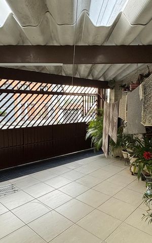 Casa à venda com 175m², 3 quartos e 2 vagas Casa à venda com 175m², 3 quartos e 2 vagasGaragem