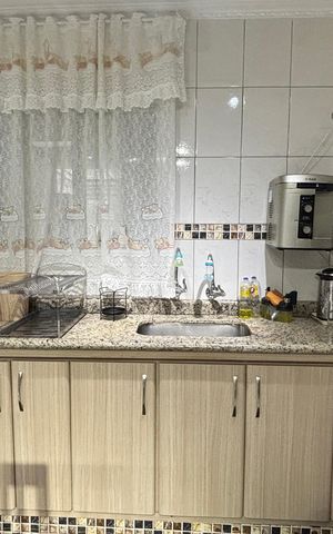 Casa à venda com 175m², 3 quartos e 2 vagas Casa à venda com 175m², 3 quartos e 2 vagasCozinha
