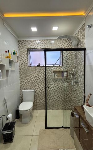 Casa à venda com 175m², 3 quartos e 2 vagas Casa à venda com 175m², 3 quartos e 2 vagasBanheiro da Suíte