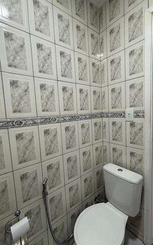 Casa à venda com 175m², 3 quartos e 2 vagas Casa à venda com 175m², 3 quartos e 2 vagasÁrea de Serviço - Banheiro