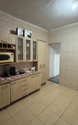 Casa para alugar com 125m², 4 quartos e 2 vagas Casa para alugar com 125m², 4 quartos e 2 vagasCozinha