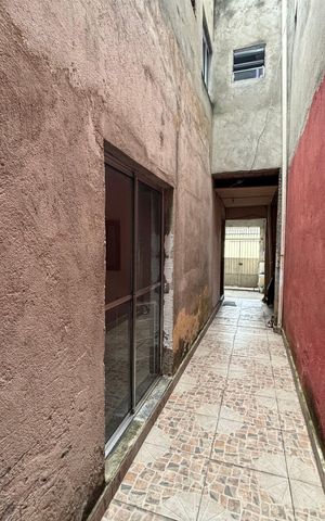 Casa para alugar com 125m², 4 quartos e 2 vagas Casa para alugar com 125m², 4 quartos e 2 vagasCorredor