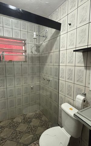 Casa para alugar com 125m², 4 quartos e 2 vagas Casa para alugar com 125m², 4 quartos e 2 vagasBanheiro