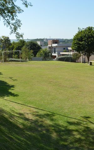 Casa de condomínio para alugar com 300m², 3 quartos e 4 vagasQuadra Esportiva