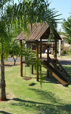 Casa de condomínio para alugar com 300m², 3 quartos e 4 vagasÁrea comum - Academia ao Ar Livre