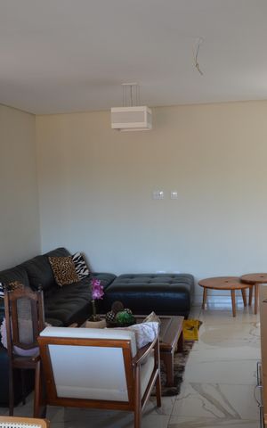 Casa de condomínio para alugar com 300m², 3 quartos e 4 vagasSala