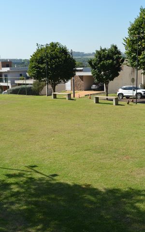 Casa de condomínio para alugar com 300m², 3 quartos e 4 vagasQuadra Esportiva
