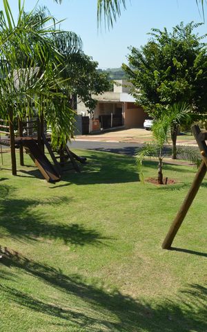 Casa de condomínio para alugar com 300m², 3 quartos e 4 vagasÁrea comum - Academia ao Ar Livre