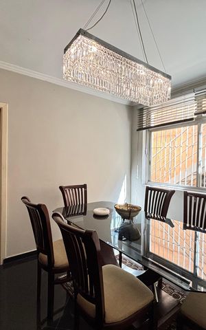 Casa à venda com 180m², 3 quartos e 2 vagas Casa à venda com 180m², 3 quartos e 2 vagasCopa