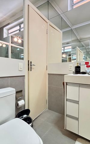 Casa à venda com 180m², 3 quartos e 2 vagas Casa à venda com 180m², 3 quartos e 2 vagasBanheiro
