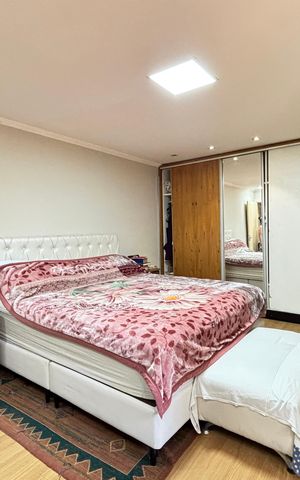 Casa à venda com 180m², 3 quartos e 2 vagas Casa à venda com 180m², 3 quartos e 2 vagasSuíte 2