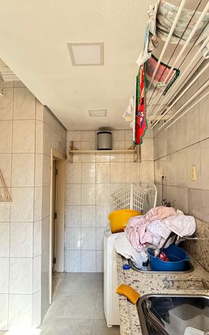 Casa à venda com 180m², 3 quartos e 2 vagas Casa à venda com 180m², 3 quartos e 2 vagasÁrea de Serviço