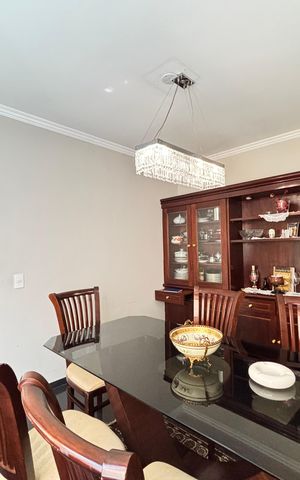 Casa à venda com 180m², 3 quartos e 2 vagas Casa à venda com 180m², 3 quartos e 2 vagasCopa