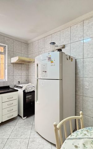 Casa à venda com 180m², 3 quartos e 2 vagas Casa à venda com 180m², 3 quartos e 2 vagasCozinha