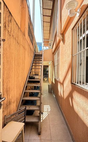 Casa à venda com 180m², 3 quartos e 2 vagas Casa à venda com 180m², 3 quartos e 2 vagasÁrea de Serviço