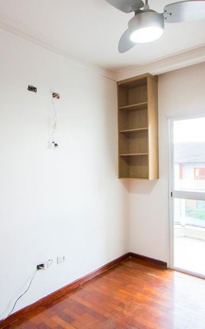 Casa à venda com 235m², 3 quartos e 4 vagas Casa à venda com 235m², 3 quartos e 4 vagasQuarto 3