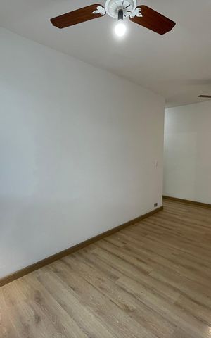 Apartamento à venda com 58m², 2 quartos e 1 vaga Apartamento à venda com 58m², 2 quartos e 1 vagaSala