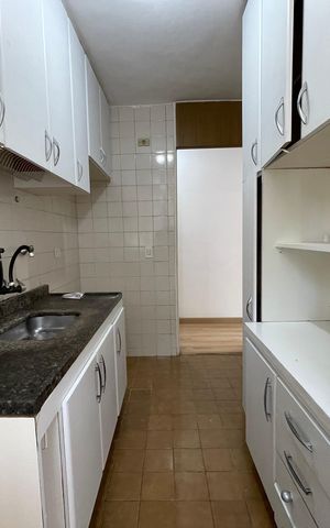 Apartamento à venda com 58m², 2 quartos e 1 vaga Apartamento à venda com 58m², 2 quartos e 1 vagaCozinha e Área de Serviço