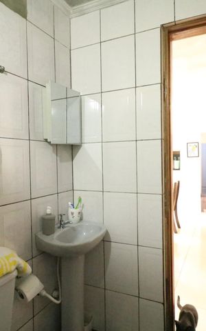 Casa à venda com 139m², 4 quartos e 1 vaga Casa à venda com 139m², 4 quartos e 1 vagaBanheiro