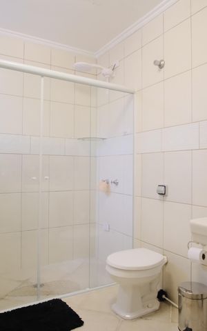 Casa à venda com 250m², 3 quartos e sem vagaBanheiro da Suíte